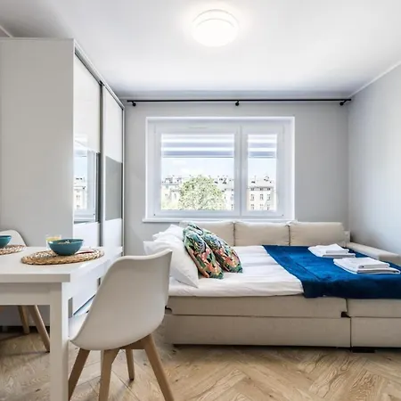 Rent Like - Kniaziewicza 32/34 *